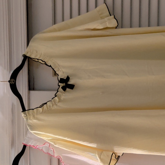 Chic Night Gowns - Picture 3 of 8